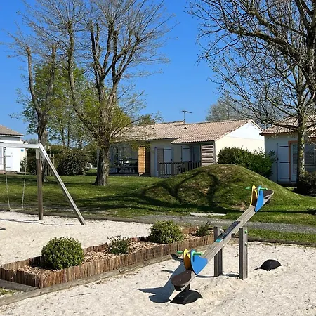 23 - L'hirondelle - Village Holiday home